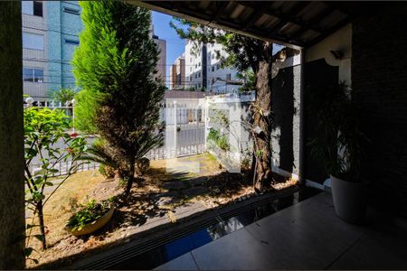 Casa à venda com 307m², 4 quartos e 4 vagas Casa à venda com 307m², 4 quartos e 4 vagasÁrea Externa