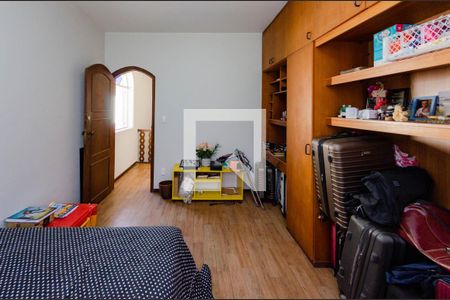 Casa à venda com 307m², 4 quartos e 4 vagas Casa à venda com 307m², 4 quartos e 4 vagasQuarto 1