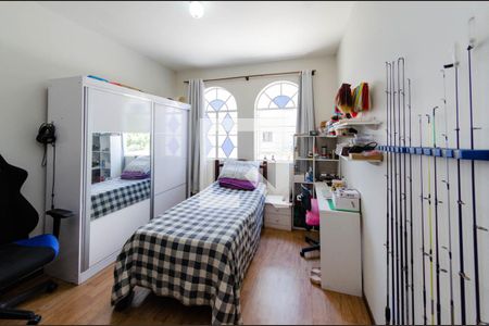 Casa à venda com 307m², 4 quartos e 4 vagas Casa à venda com 307m², 4 quartos e 4 vagasQuarto 2