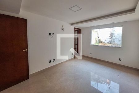 Casa de condomínio à venda com 350m², 3 quartos e 3 vagas Casa de condomínio à venda com 350m², 3 quartos e 3 vagasSuíte 1