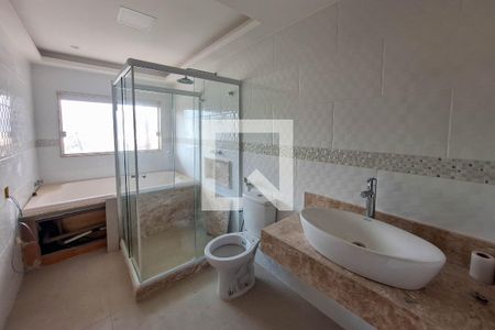 Casa de condomínio à venda com 350m², 3 quartos e 3 vagas Casa de condomínio à venda com 350m², 3 quartos e 3 vagasBanheiro da Suíte 3