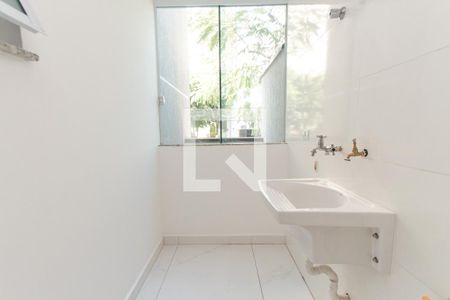 Apartamento para alugar com 40m², 2 quartos e sem vaga Apartamento para alugar com 40m², 2 quartos e sem vagaCozinha e Área de Serviço