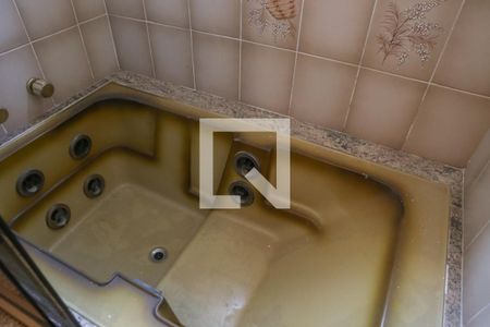 Apartamento para alugar com 172m², 3 quartos e 3 vagas Apartamento para alugar com 172m², 3 quartos e 3 vagasBanheiro da Suíte