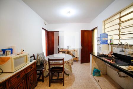 Casa à venda com 142m², 3 quartos e 2 vagas Casa à venda com 142m², 3 quartos e 2 vagasCozinha