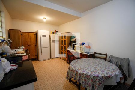 Casa à venda com 142m², 3 quartos e 2 vagas Casa à venda com 142m², 3 quartos e 2 vagasCozinha