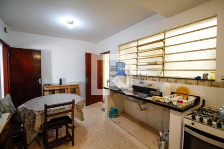 Casa à venda com 142m², 3 quartos e 2 vagas Casa à venda com 142m², 3 quartos e 2 vagasCozinha
