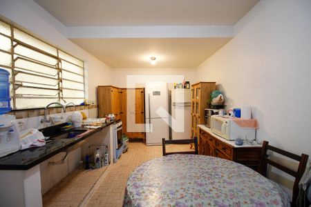 Casa à venda com 142m², 3 quartos e 2 vagas Casa à venda com 142m², 3 quartos e 2 vagasCozinha