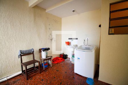 Casa à venda com 142m², 3 quartos e 2 vagas Casa à venda com 142m², 3 quartos e 2 vagasÁrea de Serviço