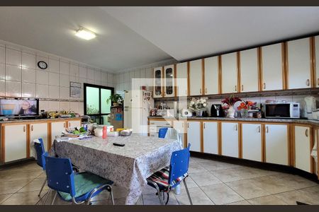 Casa à venda com 300m², 3 quartos e 4 vagasCozinha