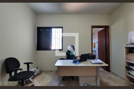 Casa à venda com 300m², 3 quartos e 4 vagasSuíte 2