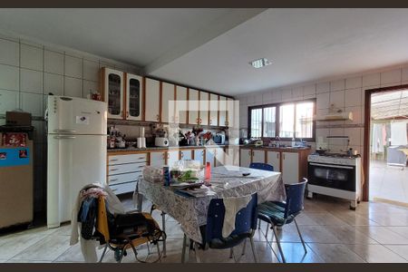 Casa à venda com 300m², 3 quartos e 4 vagasCozinha