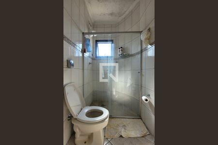 Casa à venda com 300m², 3 quartos e 4 vagasBanheiro da suíte 3