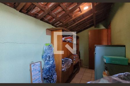 Casa à venda com 300m², 3 quartos e 4 vagasSala 2