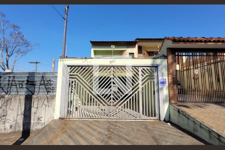 Casa à venda com 300m², 3 quartos e 4 vagasFachada