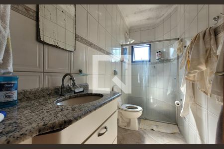 Casa à venda com 300m², 3 quartos e 4 vagasBanheiro da suíte 3