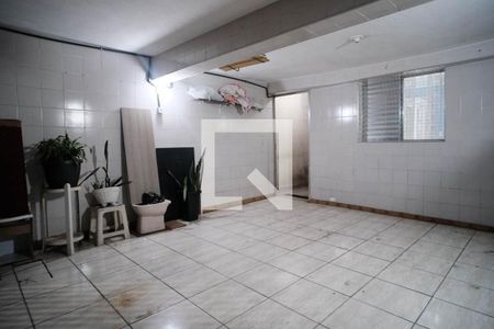 Casa à venda com 217m², 4 quartos e 2 vagas Casa à venda com 217m², 4 quartos e 2 vagasGaragem