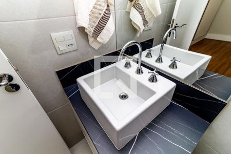Apartamento para alugar com 100m², 2 quartos e 2 vagas Apartamento para alugar com 100m², 2 quartos e 2 vagasBanheiro da Suíte 2