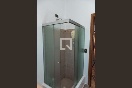 Casa à venda com 250m², 5 quartos e 10 vagasBanheiro da suíte 2 e 3