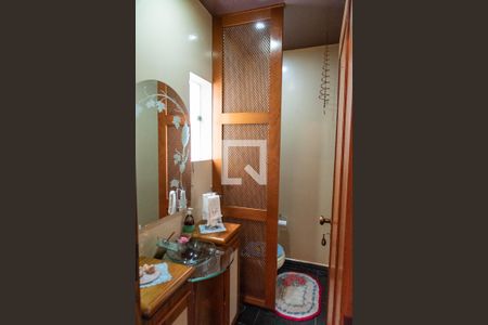 Casa à venda com 250m², 5 quartos e 10 vagasLavabo