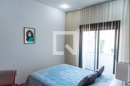 Casa à venda com 250m², 5 quartos e 10 vagasSuíte 2