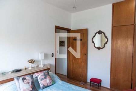 Casa à venda com 250m², 5 quartos e 10 vagasSuíte 2