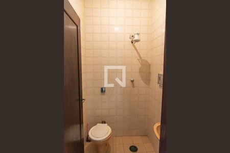 Casa à venda com 250m², 5 quartos e 10 vagasBanheiro de serviço