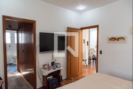 Casa à venda com 250m², 5 quartos e 10 vagasSuíte 4