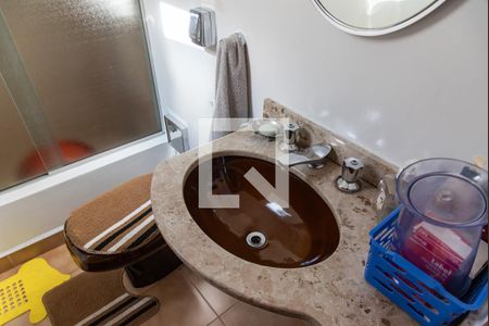 Casa à venda com 250m², 5 quartos e 10 vagasBanheiro da suíte 1