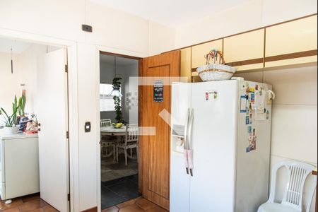 Casa à venda com 250m², 5 quartos e 10 vagasCozinha