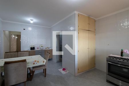 Casa à venda com 198m², 3 quartos e 2 vagas Casa à venda com 198m², 3 quartos e 2 vagasCozinha