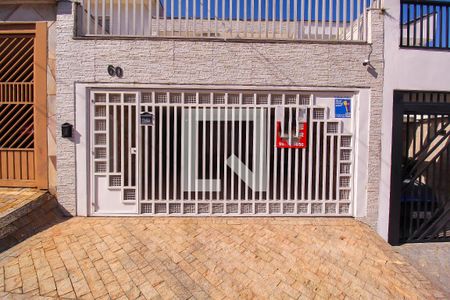 Casa à venda com 123m², 3 quartos e 2 vagas Casa à venda com 123m², 3 quartos e 2 vagasFachada