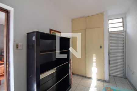 Casa à venda com 120m², 4 quartos e 5 vagas Casa à venda com 120m², 4 quartos e 5 vagasQuarto 3