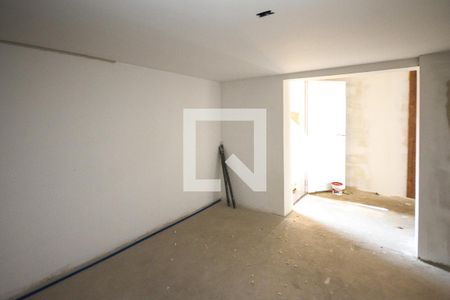 Casa à venda com 300m², 2 quartos e 2 vagas Casa à venda com 300m², 2 quartos e 2 vagasQuarto de Serviço