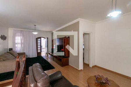 Casa à venda com 306m², 5 quartos e 4 vagas Casa à venda com 306m², 5 quartos e 4 vagasPiso superior