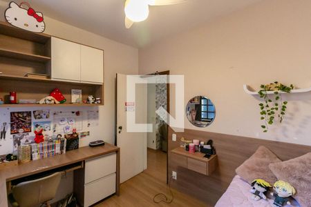 Casa à venda com 306m², 5 quartos e 4 vagas Casa à venda com 306m², 5 quartos e 4 vagasQuarto 1