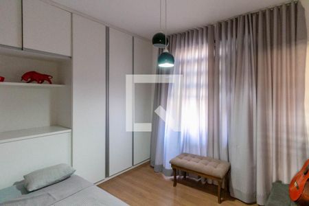 Casa à venda com 306m², 5 quartos e 4 vagas Casa à venda com 306m², 5 quartos e 4 vagasQuarto 2