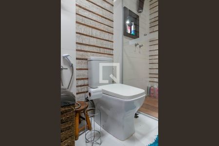 Casa à venda com 306m², 5 quartos e 4 vagas Casa à venda com 306m², 5 quartos e 4 vagasQuarto 5