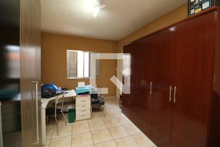 Casa à venda com 325m², 5 quartos e 2 vagasQuarto 4