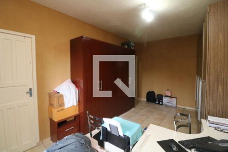 Casa à venda com 325m², 5 quartos e 2 vagasQuarto 4