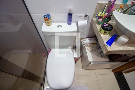 Casa à venda com 105m², 3 quartos e 3 vagas Casa à venda com 105m², 3 quartos e 3 vagasBanheiro da Suíte