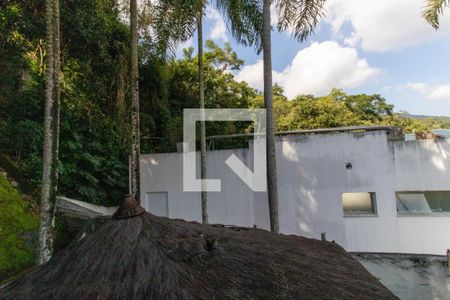 Casa de condomínio à venda com 450m², 4 quartos e 3 vagas Casa de condomínio à venda com 450m², 4 quartos e 3 vagasQuarto 2 vista
