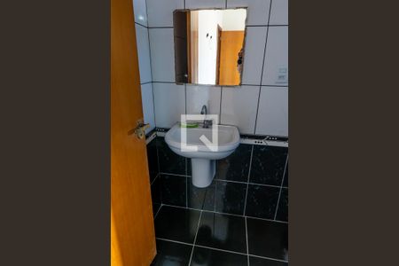 Casa à venda com 237m², 4 quartos e 4 vagas Casa à venda com 237m², 4 quartos e 4 vagasBanheiro da Suíte 1