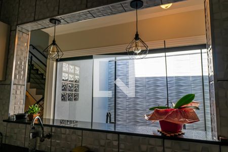 Casa à venda com 237m², 4 quartos e 4 vagas Casa à venda com 237m², 4 quartos e 4 vagasCozinha