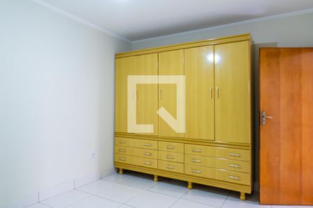 Casa à venda com 237m², 4 quartos e 4 vagas Casa à venda com 237m², 4 quartos e 4 vagasQuarto 2