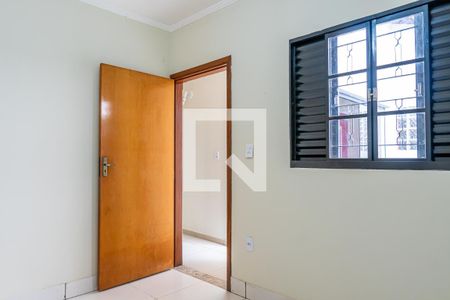 Casa à venda com 237m², 4 quartos e 4 vagas Casa à venda com 237m², 4 quartos e 4 vagasQuarto 1