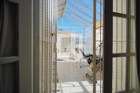 Casa à venda com 350m², 3 quartos e 2 vagasQuarto 1 - Suíte - Varanda