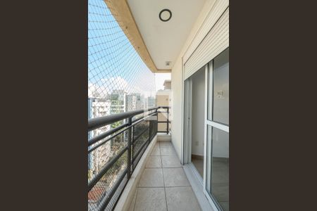 Studio à venda com 28m², 1 quarto e 1 vaga Studio à venda com 28m², 1 quarto e 1 vagaSacada