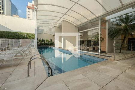 Studio à venda com 28m², 1 quarto e 1 vaga Studio à venda com 28m², 1 quarto e 1 vagaÁrea comum - Piscina