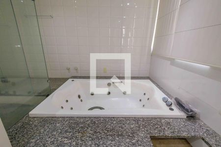 Apartamento à venda com 360m², 4 quartos e 2 vagasBanheiro da Suíte 1