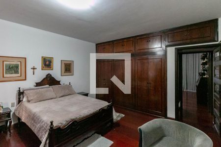 Apartamento à venda com 270m², 4 quartos e 1 vaga Apartamento à venda com 270m², 4 quartos e 1 vagaSuíte